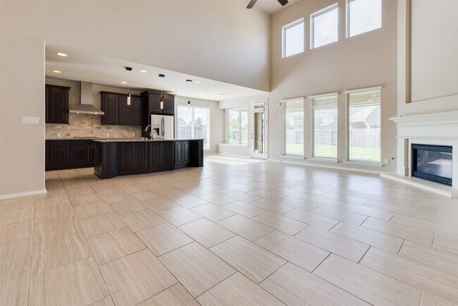 Building Photo - 1330 Watercrest Park Ln