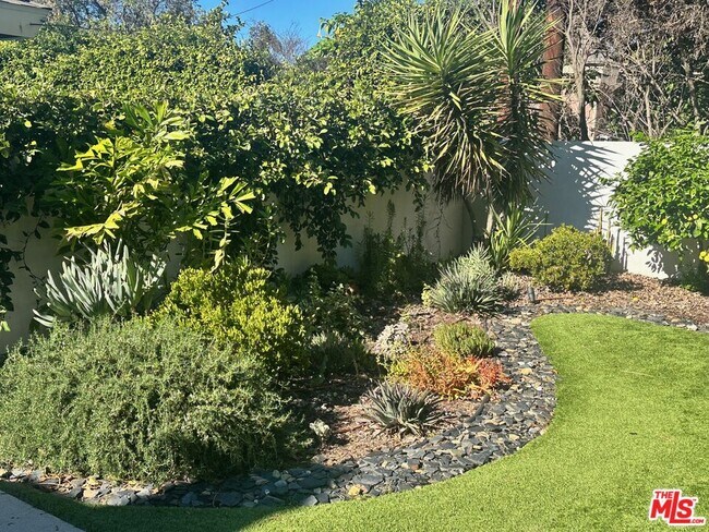 Building Photo - 16729 Klee St