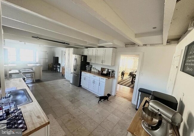 Building Photo - 567 Eldridges Hill Rd
