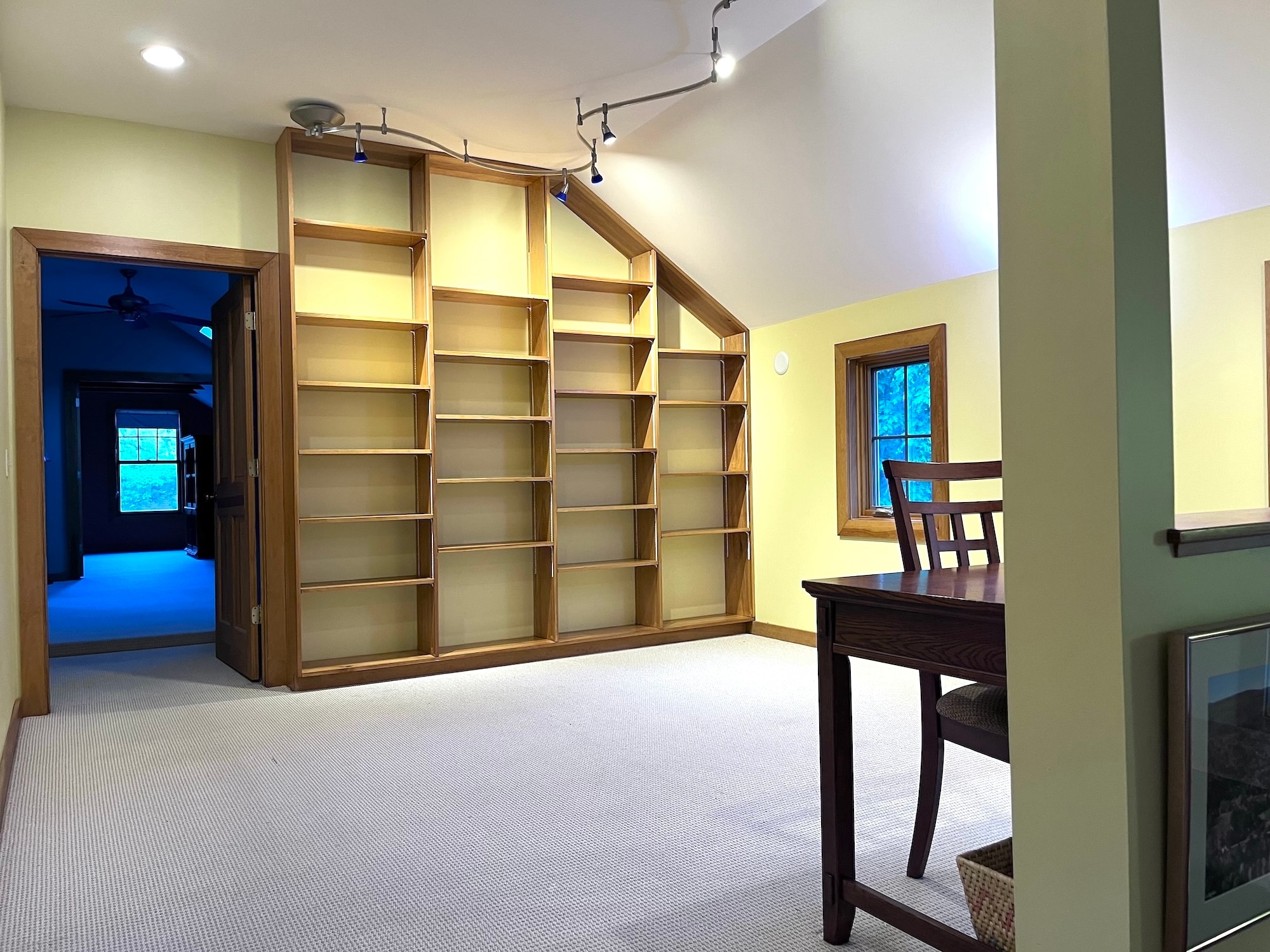 Library/Office - 4312 Main St