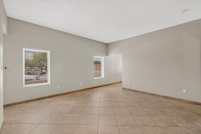 Building Photo - 5748 Pinon Flats Rd NW
