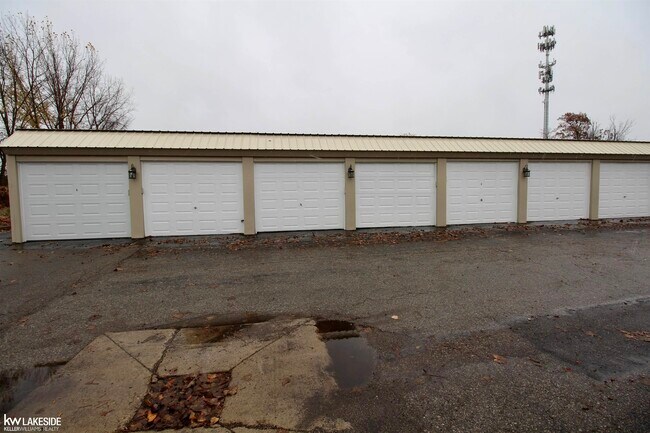 Building Photo - 29408 Maurice Ct