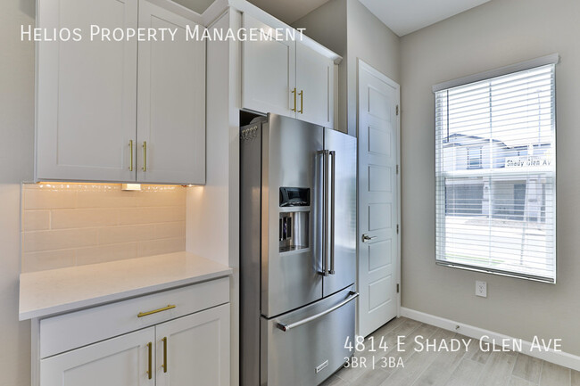 Building Photo - 4814 E Shady Glen Ave