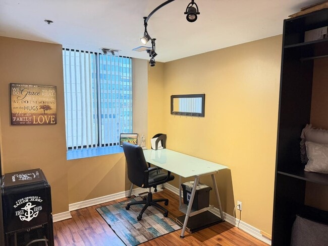 Building Photo - 44 W Broadway