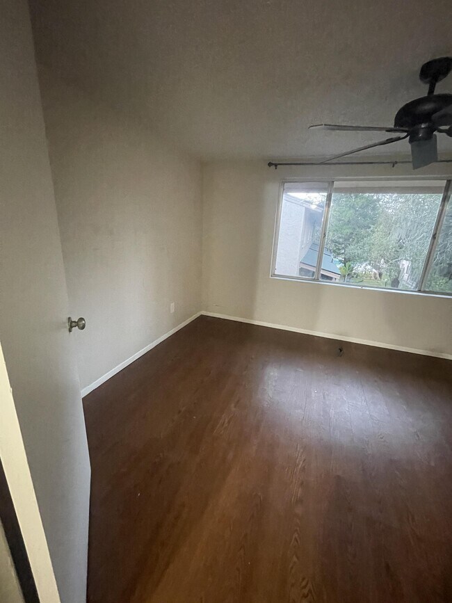 Building Photo - 5506 Pokeweed Ct