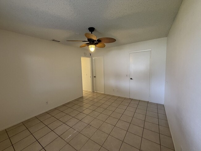 Building Photo - 1594 Christopher Ln