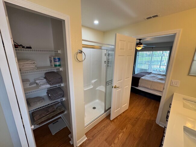 Building Photo - 353 Acadia Dr