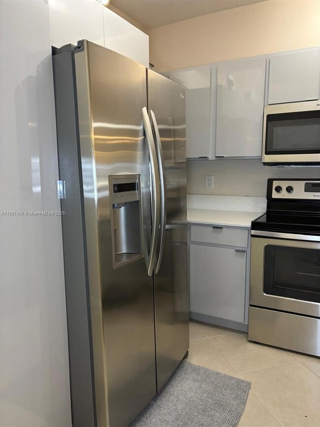 Building Photo - 3310 Palomino Dr