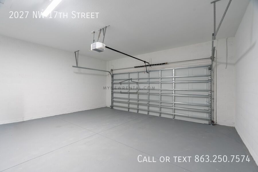 Building Photo - 2027 NW 17th St
