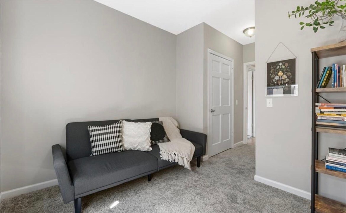 Building Photo - 3618 McRee Ave