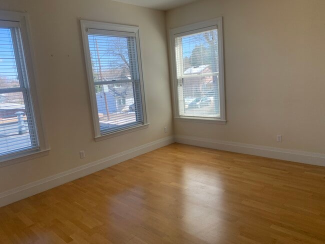 Building Photo - 1641 4th St