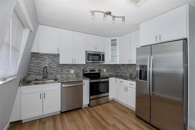 Building Photo - 5750 Virginia Ave