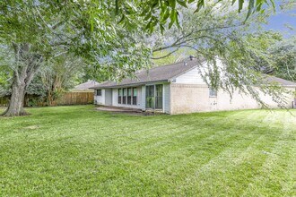 Building Photo - 1226 Ferndale Dr