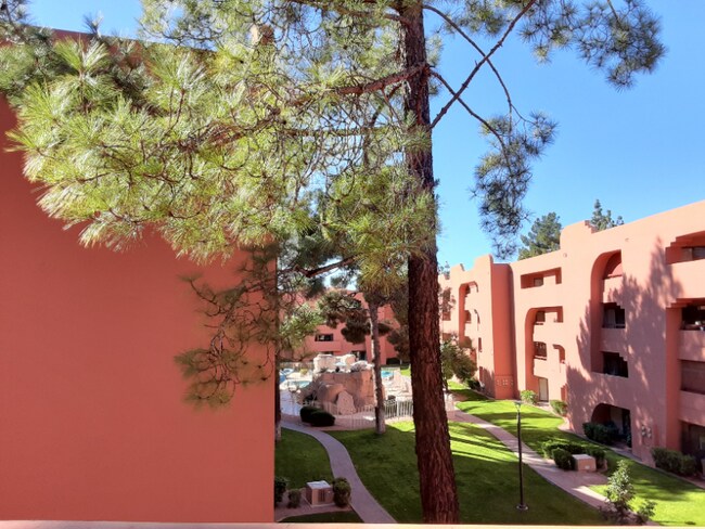 Building Photo - 12222 E Paradise Dr