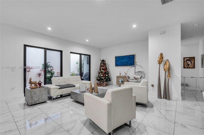 Building Photo - 4363 NW 81st Ave