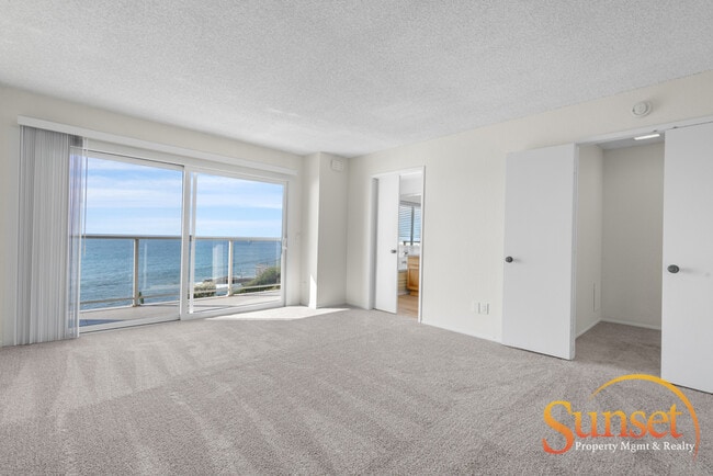 Building Photo - 4985 Coronado Ave