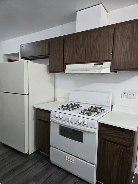 Building Photo - 573 San Rogelio St