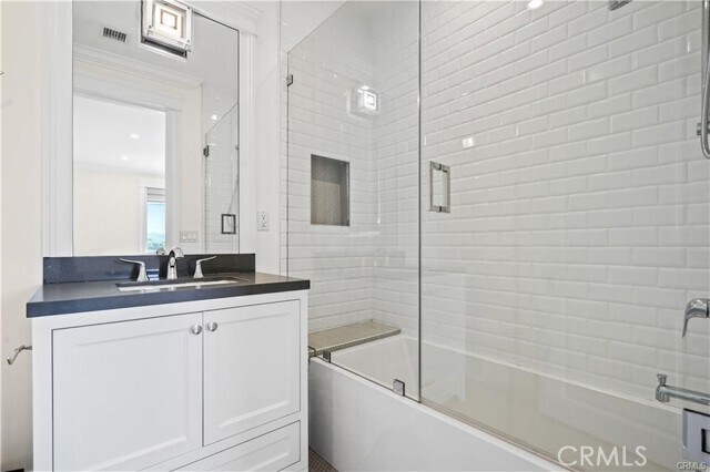 Building Photo - 12439 Kling St