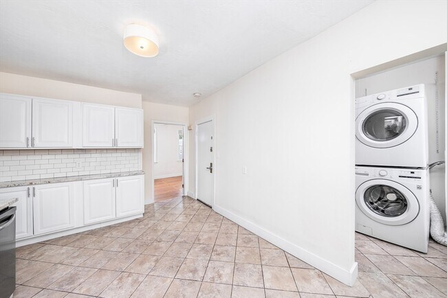 Building Photo - 167 O St