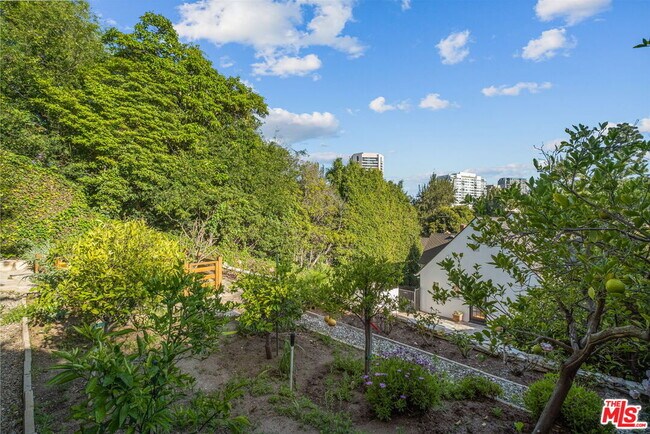 Building Photo - 10527 Le Conte Ave