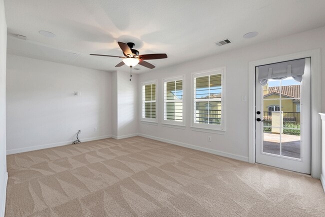 Building Photo - 12 Tassia Ln