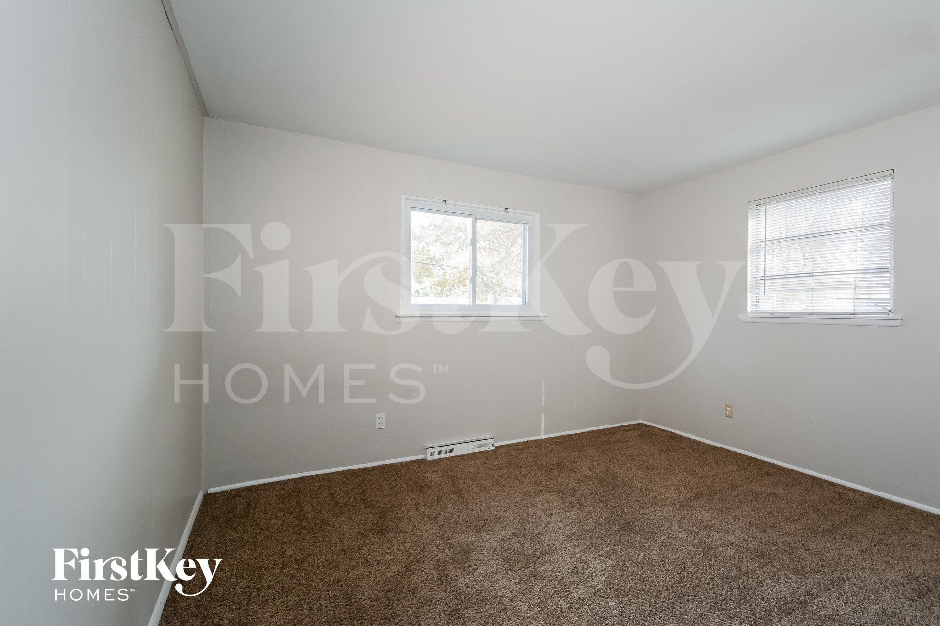 Building Photo - 623 Holiday Ave