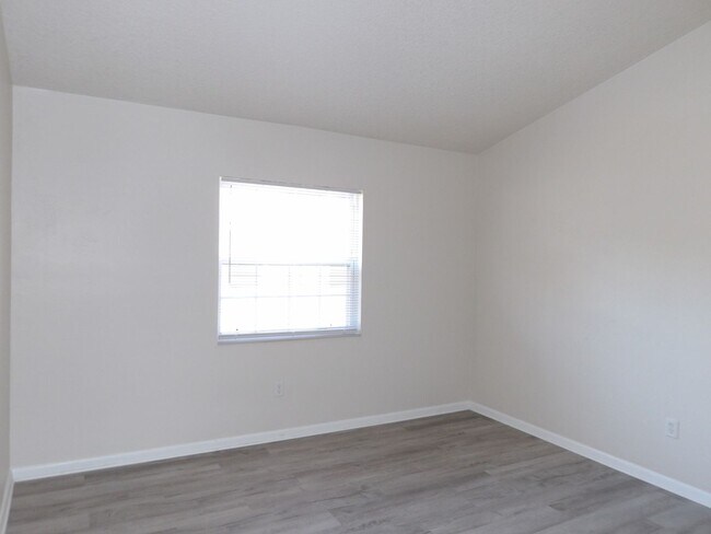 Building Photo - 75 A Wellwood Ln.