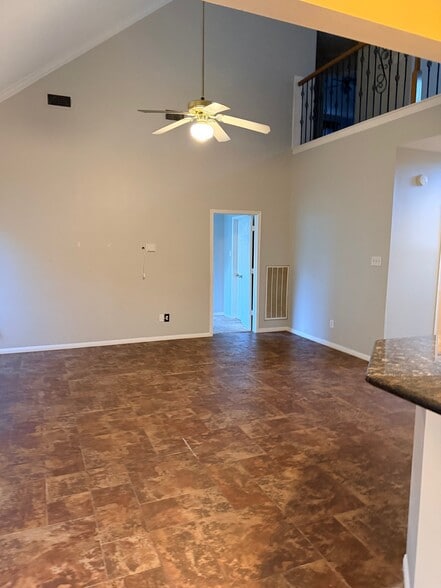 Building Photo - 1822 Laurel Oaks Dr