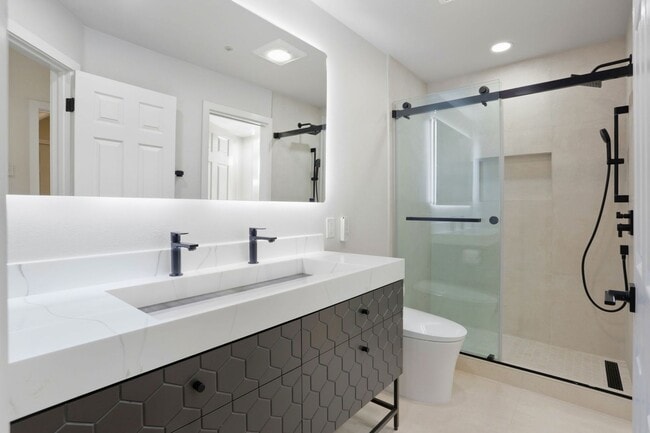 Building Photo - Beautiful 4-Bedroom 3-Bathroom Sunnyvale Home