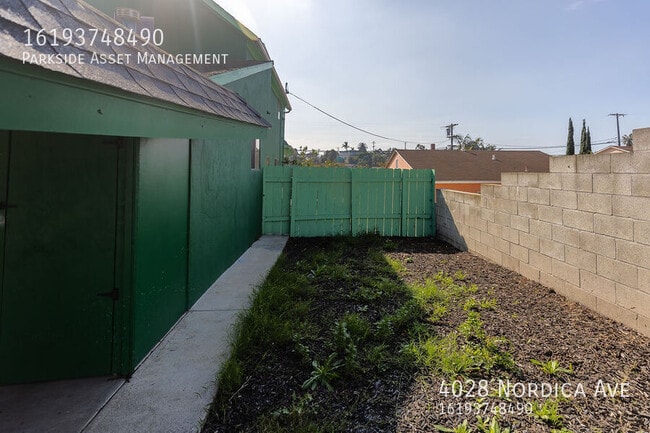 Building Photo - 4028 Nordica Ave