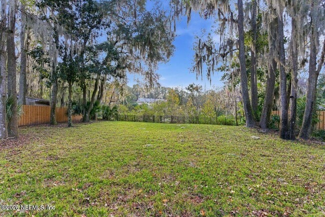 Building Photo - 114 Warren Cir