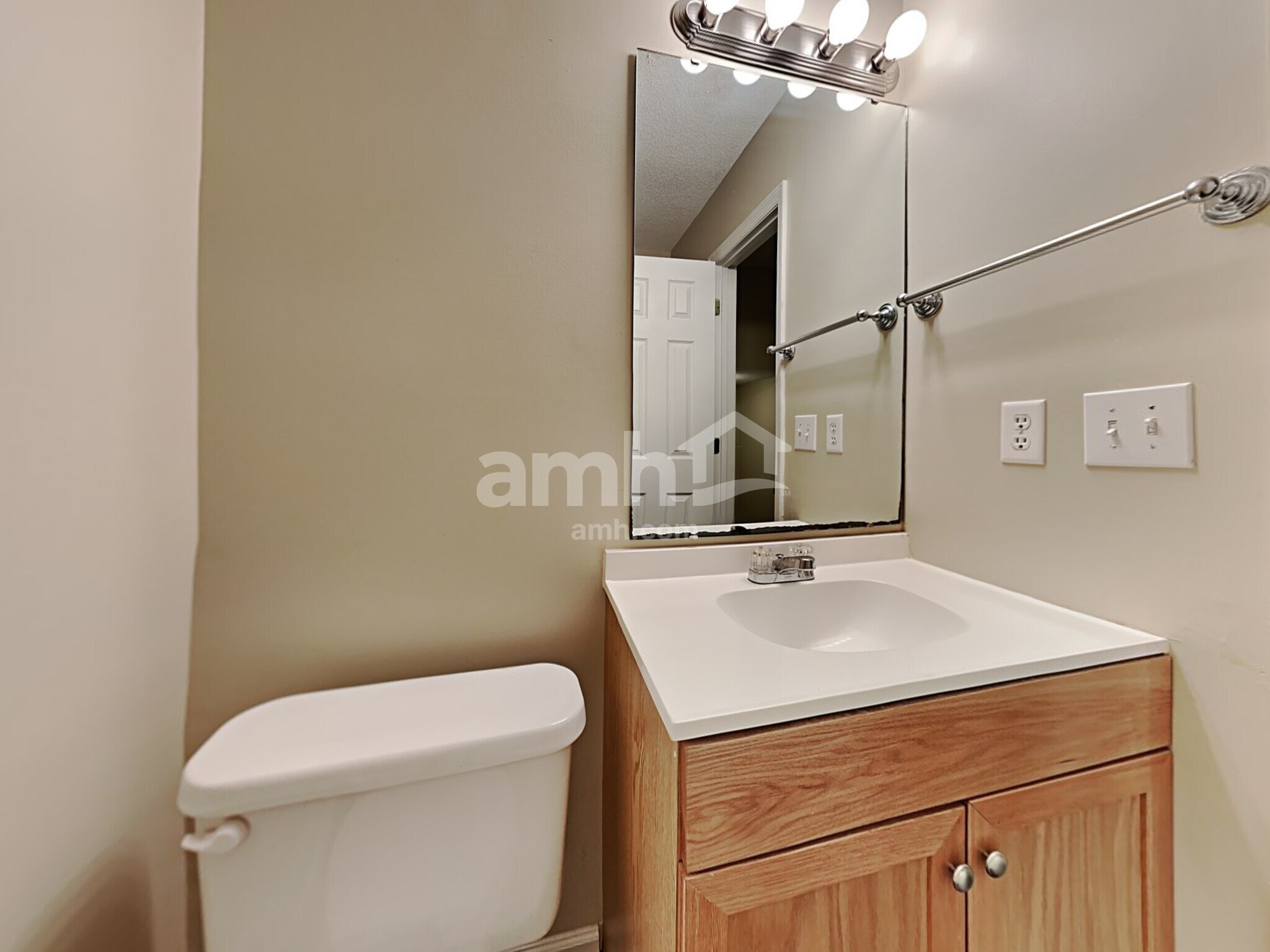 Building Photo - 126 Apache Dr