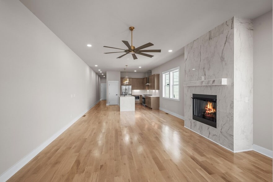 Building Photo - 2523 W Heiman St