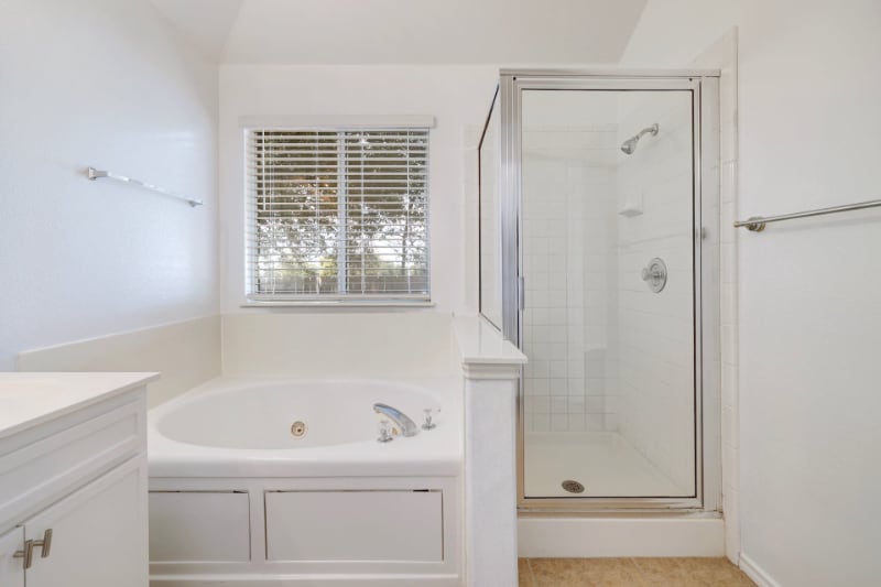 Building Photo - 1912 Avante Dr