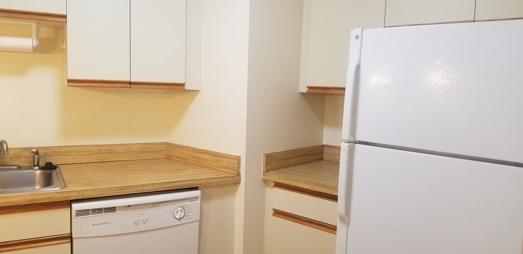 Building Photo - 90 Quincy Shore Dr