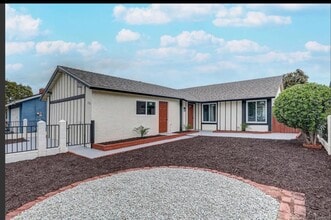 Building Photo - 1320 Vinca Way