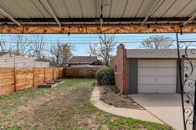 Building Photo - BR w/ Fenced Yard + 2-Car Garage Near I-70
