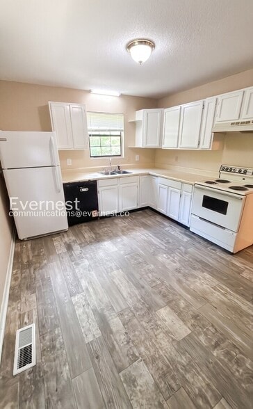Building Photo - 1710 Ichabod Ln
