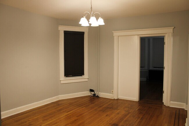 Building Photo - 224 Bayview Ave