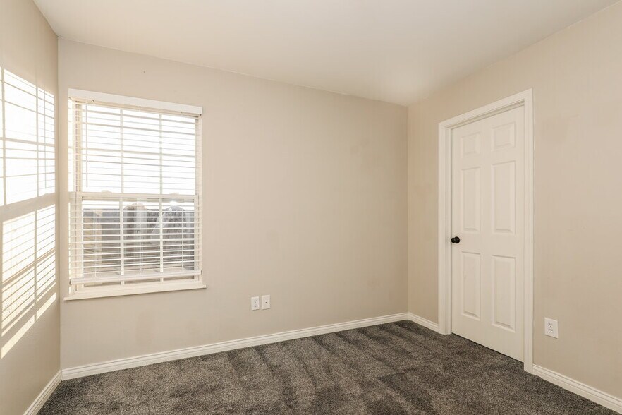 Building Photo - 6379 McKee Dr