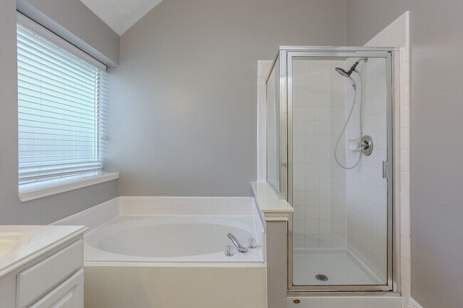 Building Photo - 1110 Cambrian Park Ct