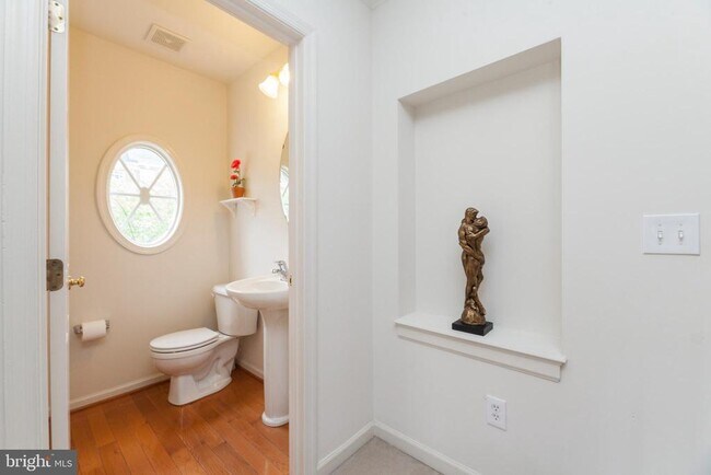 Primary Photo - 8366 Derwent Valley Ct
