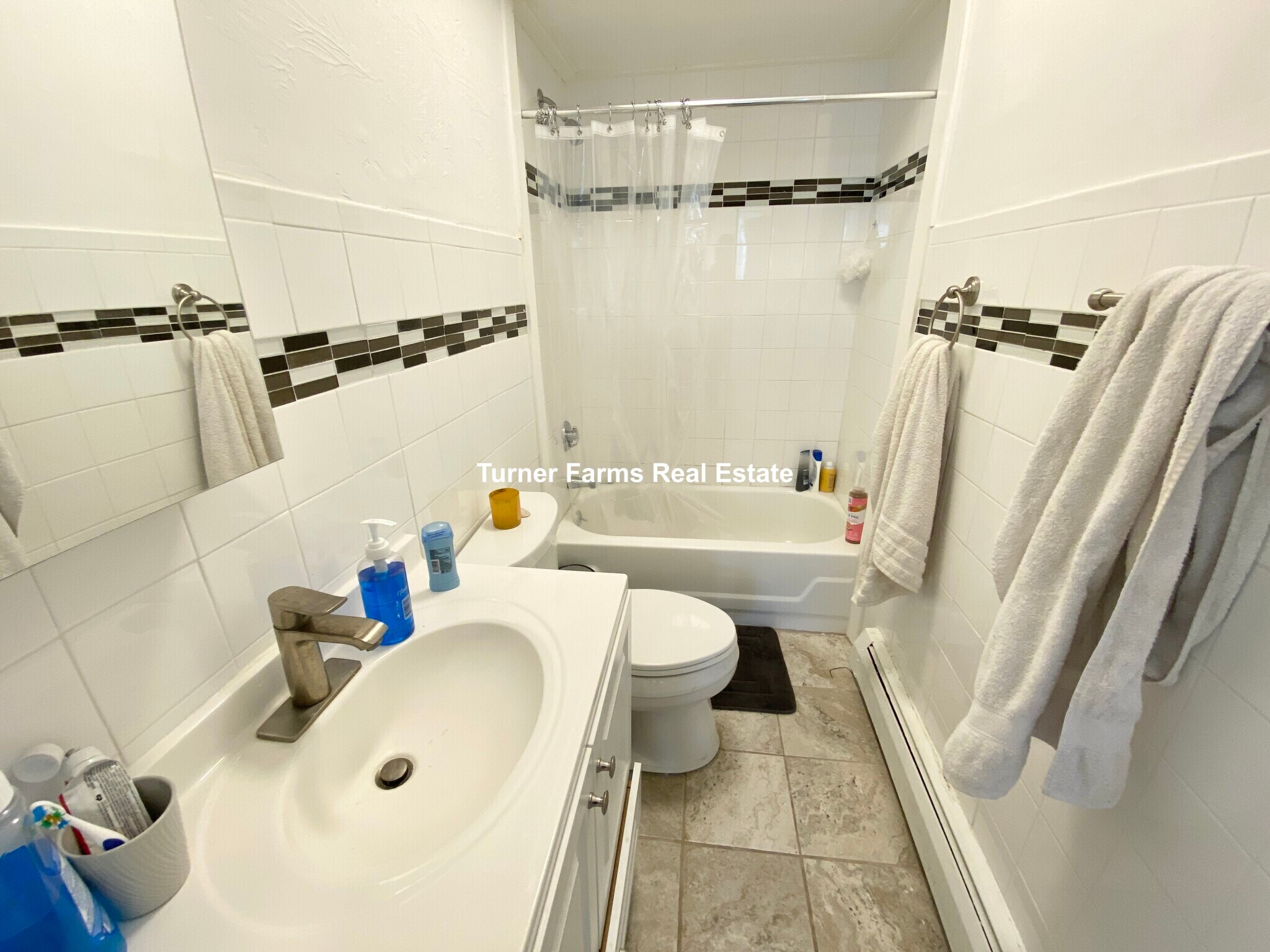 Building Photo - 6 Bickford Ave