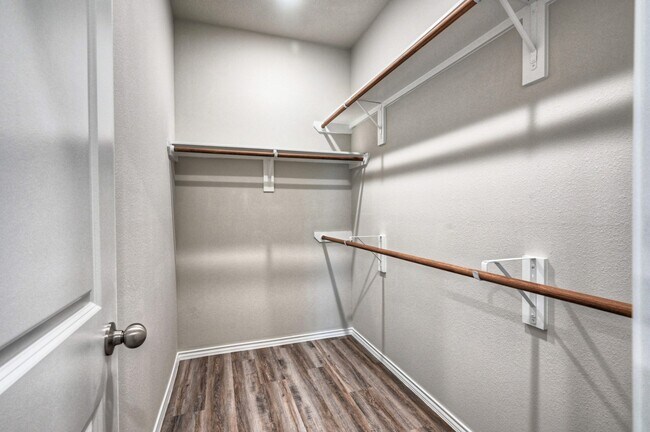 Building Photo - 11604 Vistawood St