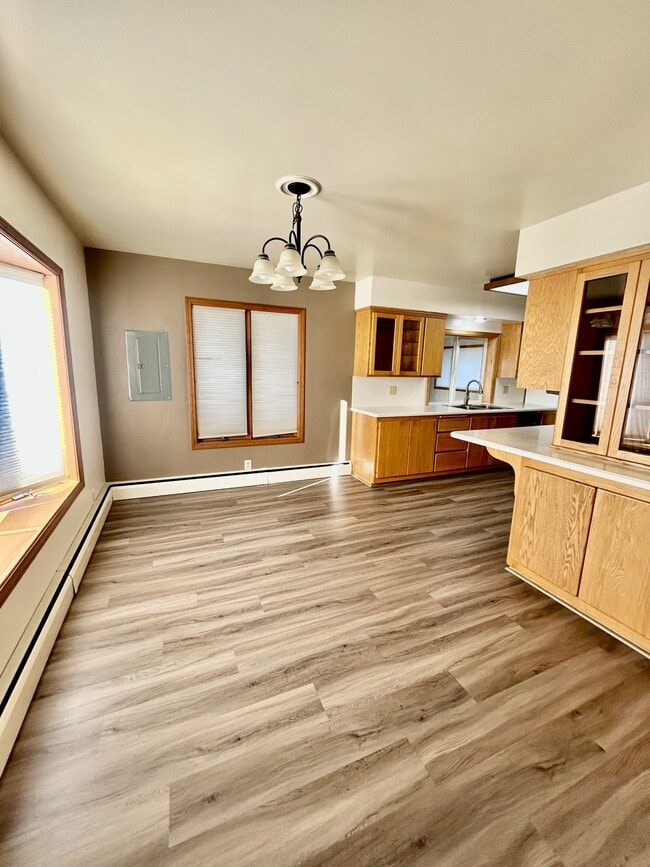 Building Photo - 606 Mead AvenueUnit A Mead