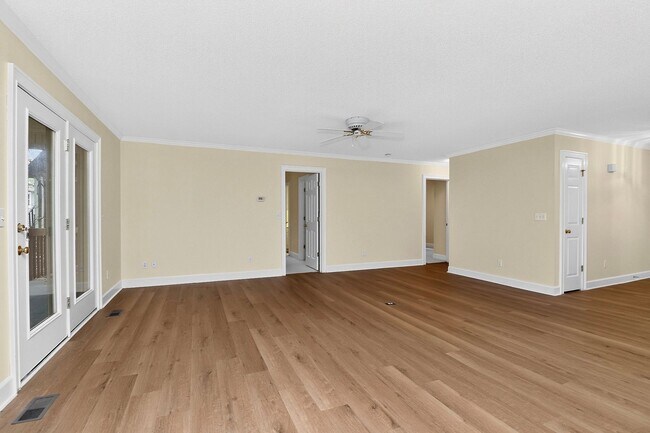 Building Photo - 151 Seagrove Ln