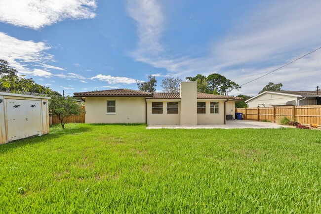 Building Photo - 5941 4th Ave N