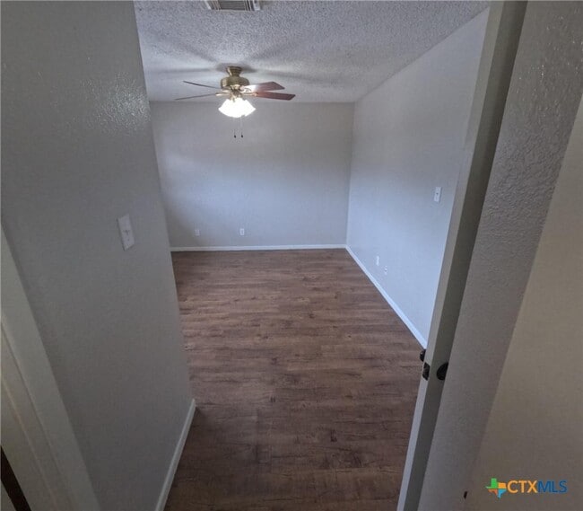 Building Photo - 207 Palmwood Dr