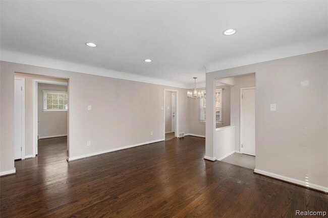 Building Photo - 3221 Shenandoah Dr