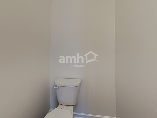 Building Photo - 288 Camp dr